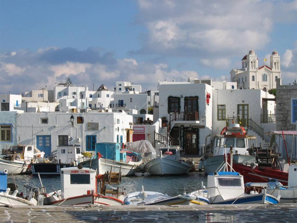 Sunloft-Paros Aparthotel Naousa  Ngoại thất bức ảnh